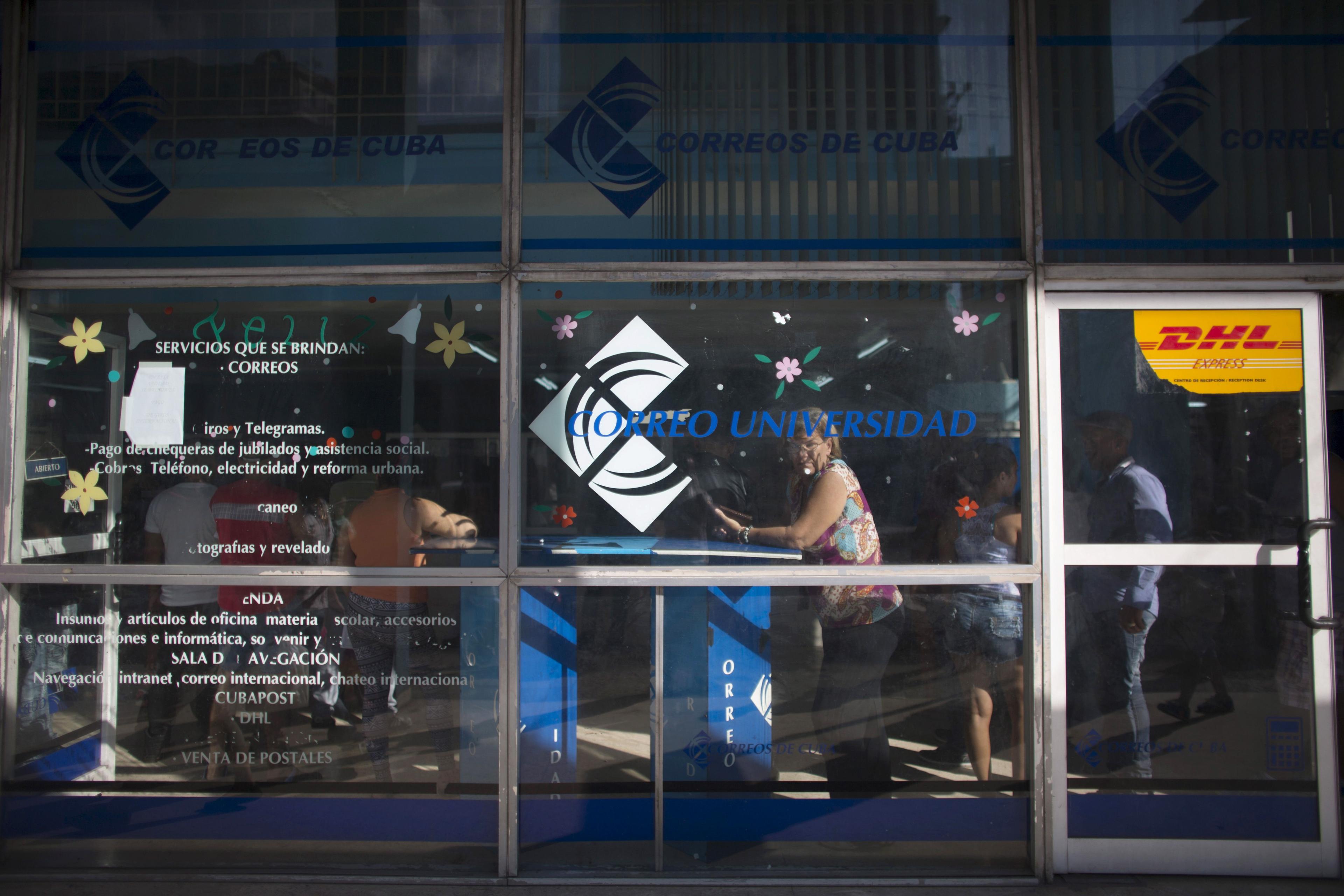Una oficina de Correos de Cuba (Alexandre Meneghini/REUTERS)