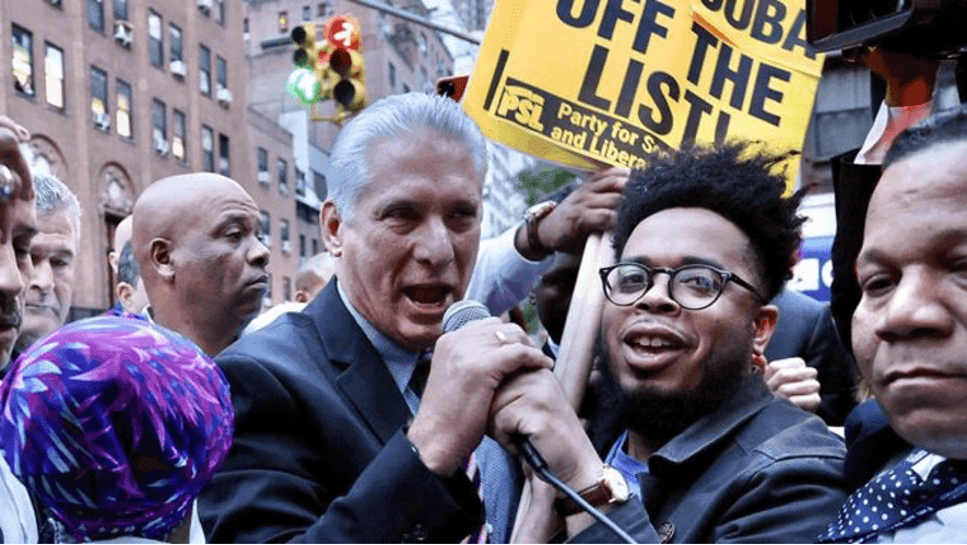 Miguel Díaz-Canel con De los Santos en manifestación en New York (2023). Foto: Agencia Cubana de Noticias.