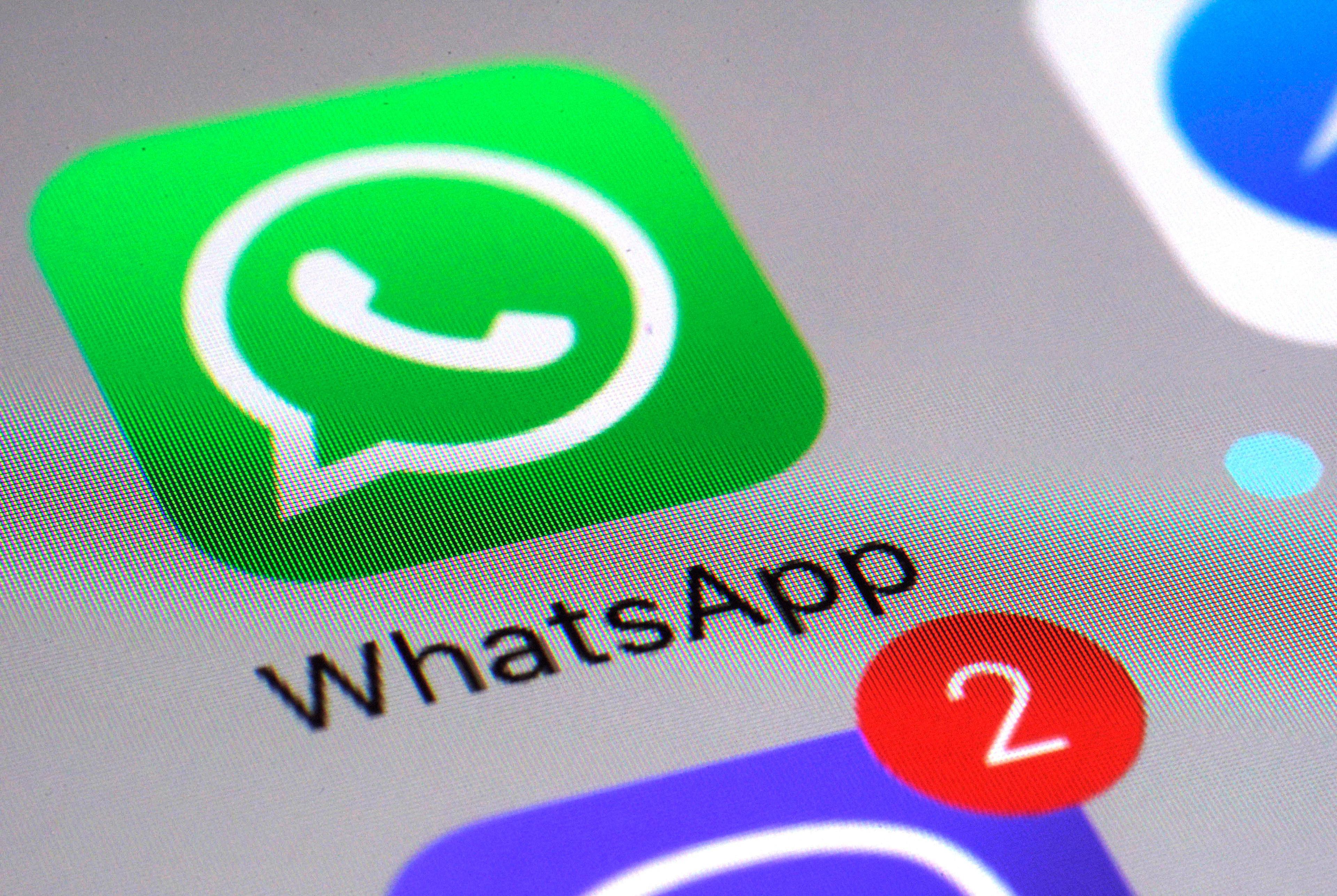  La aplicación de comunicaciones WhatsApp en un teléfono inteligente. Foto: AP/Patrick Sison. 