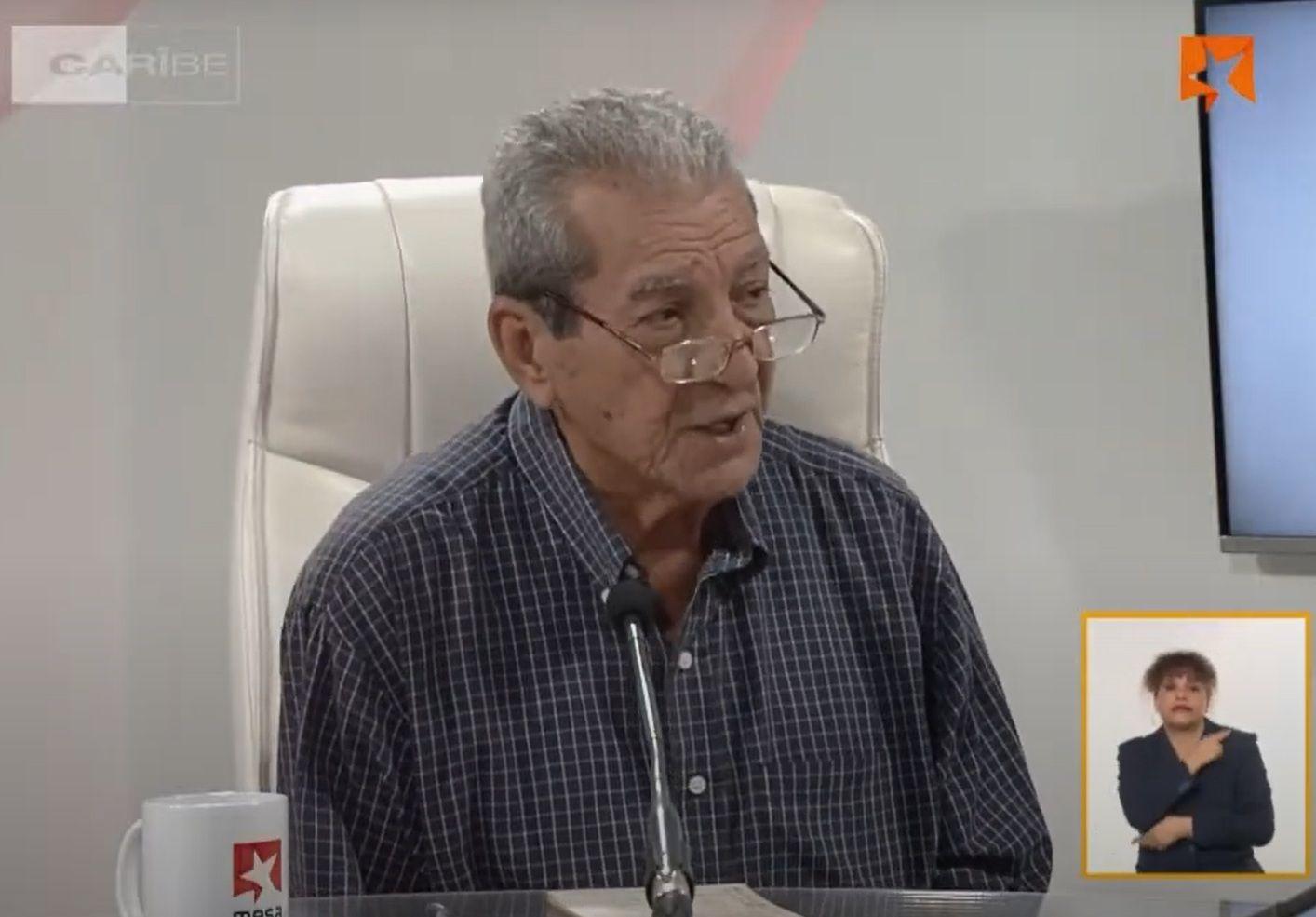 El Doctor en Ciencias Jurídicas Jacinto Valdés Depena Vivanco dio declaraciones falsas sobre la libertad de expresión en Cuba. Foto: Captura de pantalla/Mesa Redonda. 