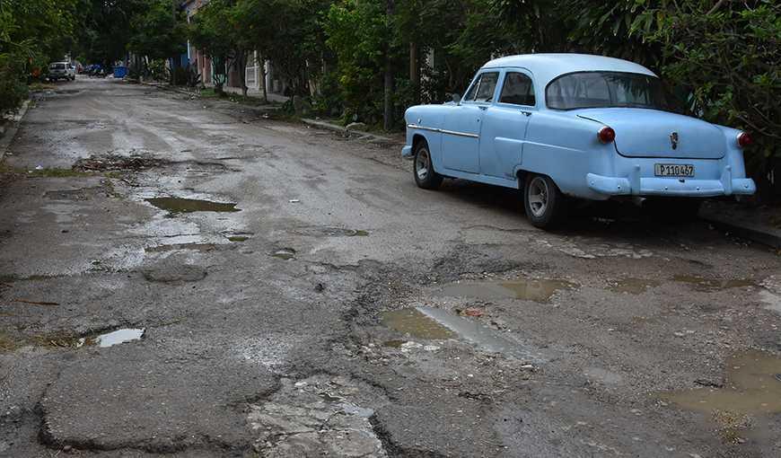  El 75% de los viales en Cuba está en regular o mal estado, según datos oficiales.  (Foto: Jorge Beltran/Archivo)