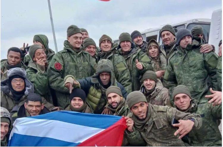 El cubano Raibel Palacio le envió esta foto a su esposa mientras servía en el ejército ruso en Ucrania. Imagen: Redes sociales